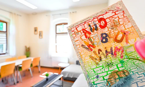 Wohnzimmer mit Dekoration